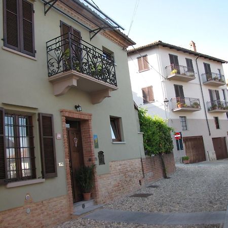 Alla Torre - Nel Cuore Del Borgo Storico Castagnole delle Lanze Bagian luar foto