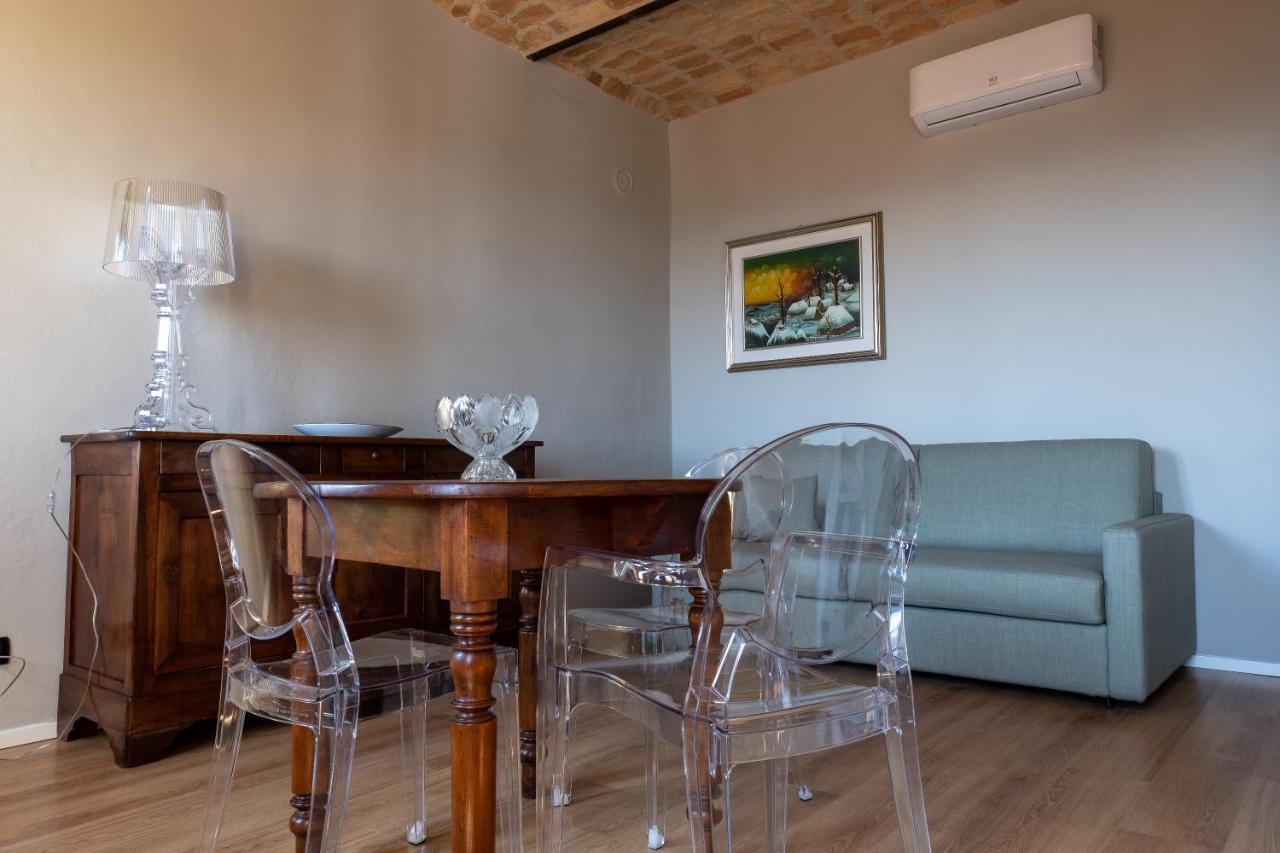 Alla Torre - Nel Cuore Del Borgo Storico Castagnole delle Lanze Bagian luar foto