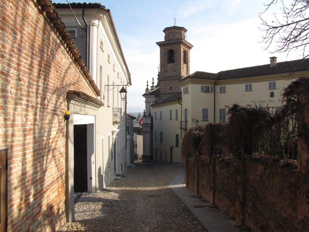 Alla Torre - Nel Cuore Del Borgo Storico Castagnole delle Lanze Bagian luar foto