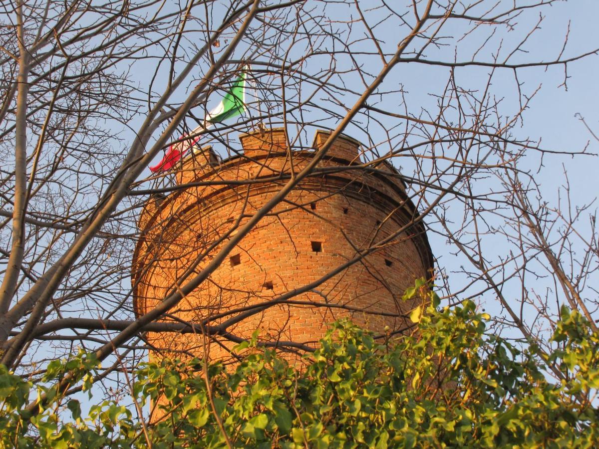 Alla Torre - Nel Cuore Del Borgo Storico Castagnole delle Lanze Bagian luar foto