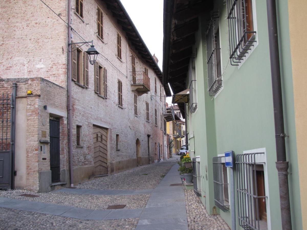 Alla Torre - Nel Cuore Del Borgo Storico Castagnole delle Lanze Bagian luar foto