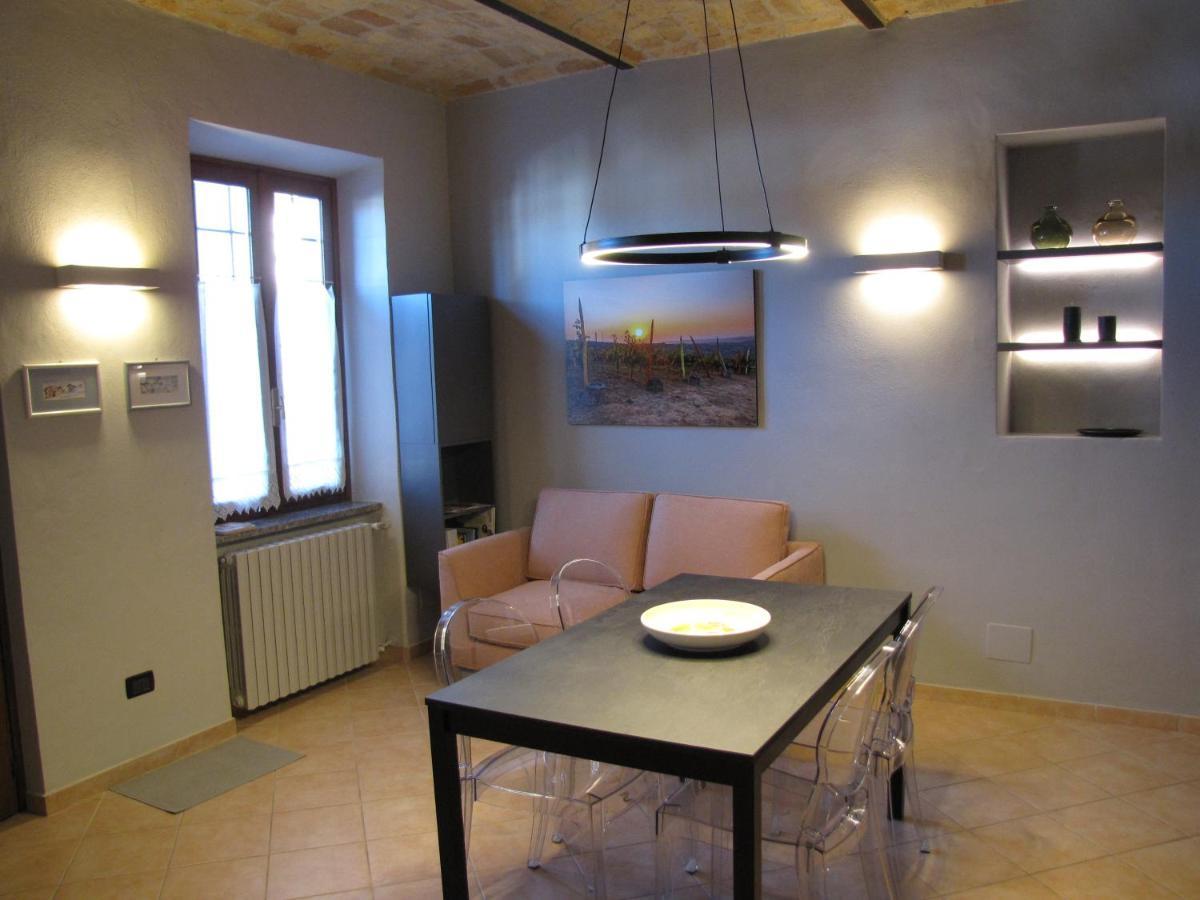 Alla Torre - Nel Cuore Del Borgo Storico Castagnole delle Lanze Bagian luar foto